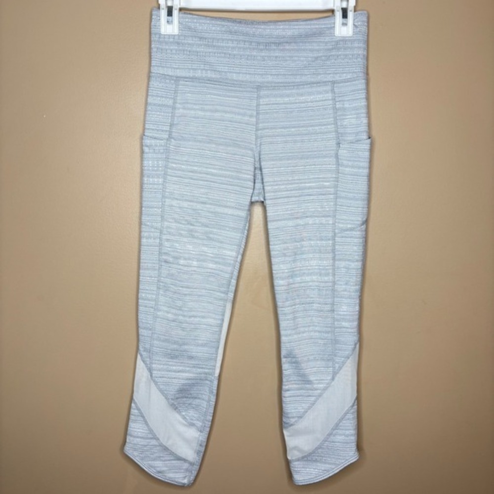 Athleta Women's High Rise Gray Jacquard Mesh Chat to Town Crop Leggings Sz Small
